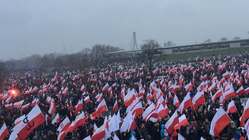 Marsz Niepodległości na ulicach Warszawy. Fot. Kamil Nieradka [Radio Szczecin]