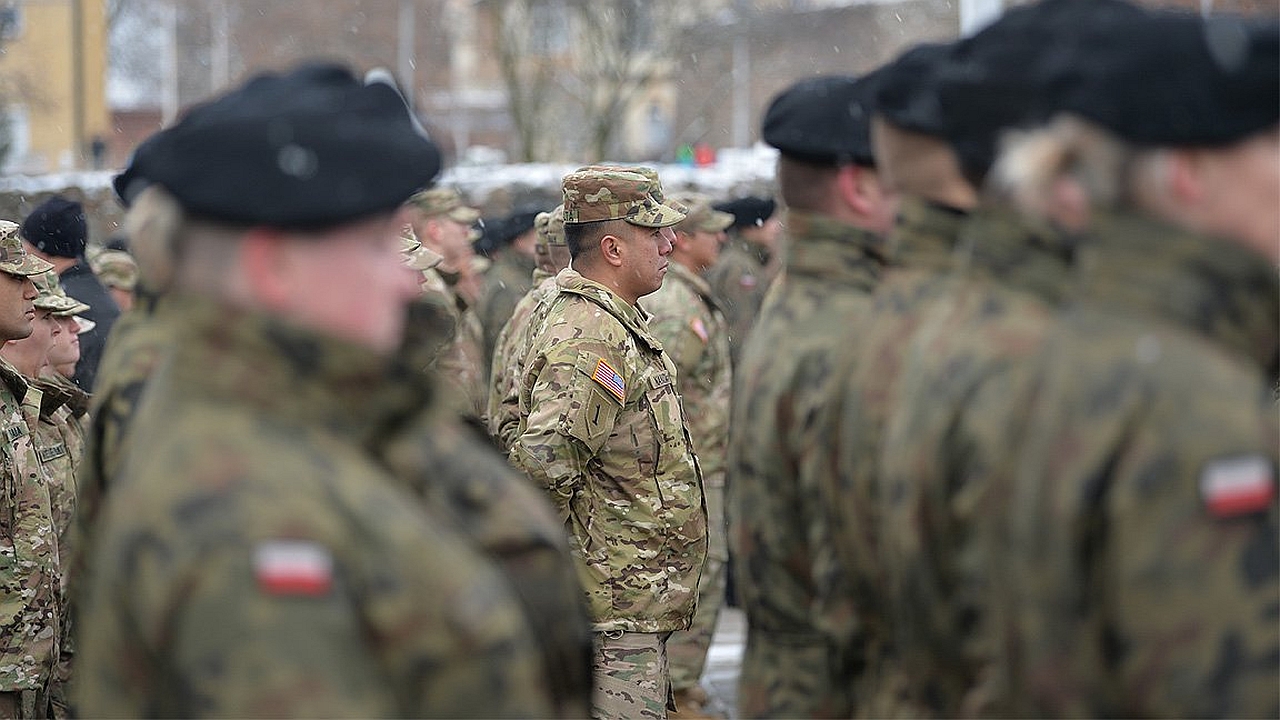 Amerykańscy żołnierze w Polsce to wynik błędnej polityki