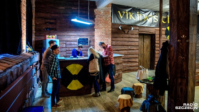 Pub Viking's Throw w Szczecinie. Fot. Olaf Nowicki [Radio Szczecin] Rzucanie siekierą jest tutaj mile widziane [WIDEO, ZDJĘCIA]