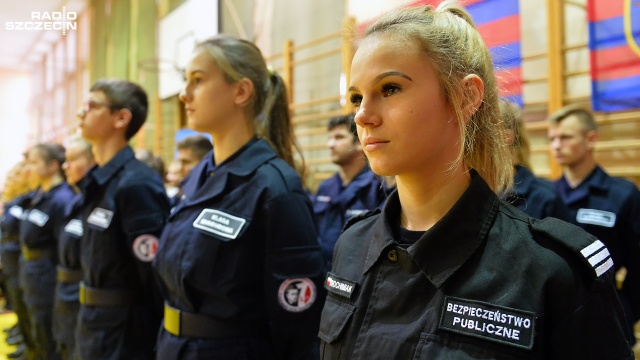 Fot. Łukasz Szełemej [Radio Szczecin] Licealiści szkolą się na policjantów [WIDEO, ZDJĘCIA]