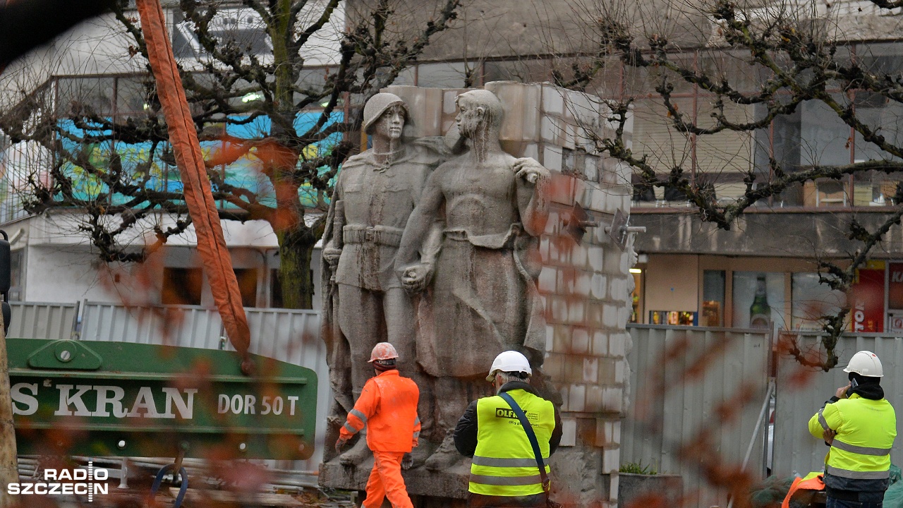 Rosyjskie MSZ krytycznie o demontażu sowieckich pomników w Polsce