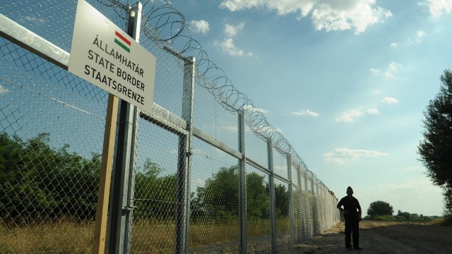 Węgry budują drugie ogrodzenie na granicy z Serbią