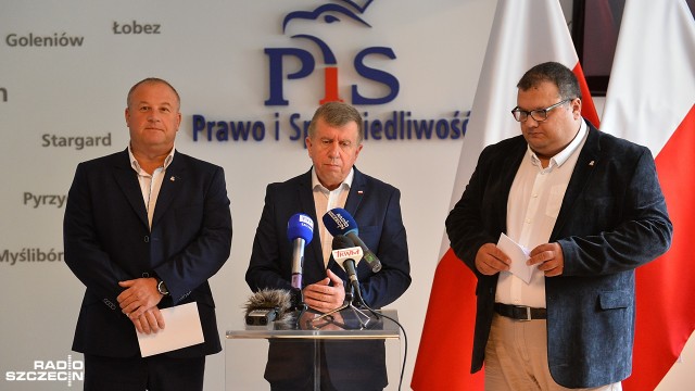 Bezpieczeństwo Polaków bezcenne, politycy PiS o relokacji imigrantów