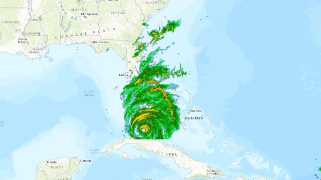 Irma uderza w wybrzeże Florydy [WIDEO]