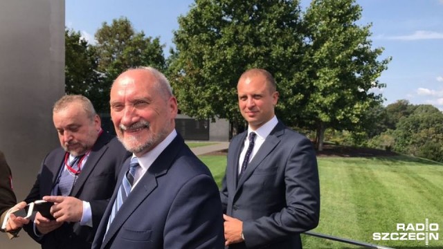 Minister Macierewicz z szefem Pentagonu o rakietach Patriot dla Polski