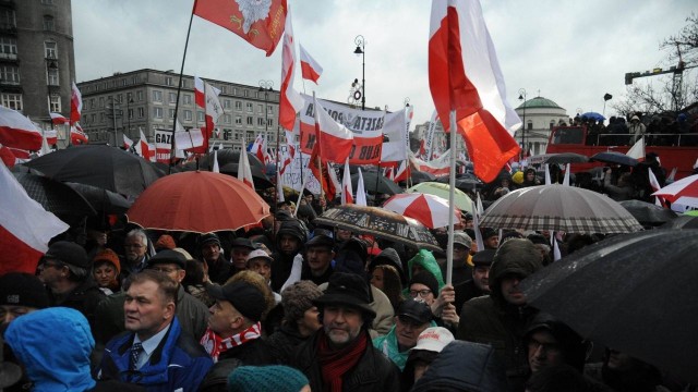 J. Kaczyński: wprowadzenie stanu wojennego nie rozbiło społeczeństwa