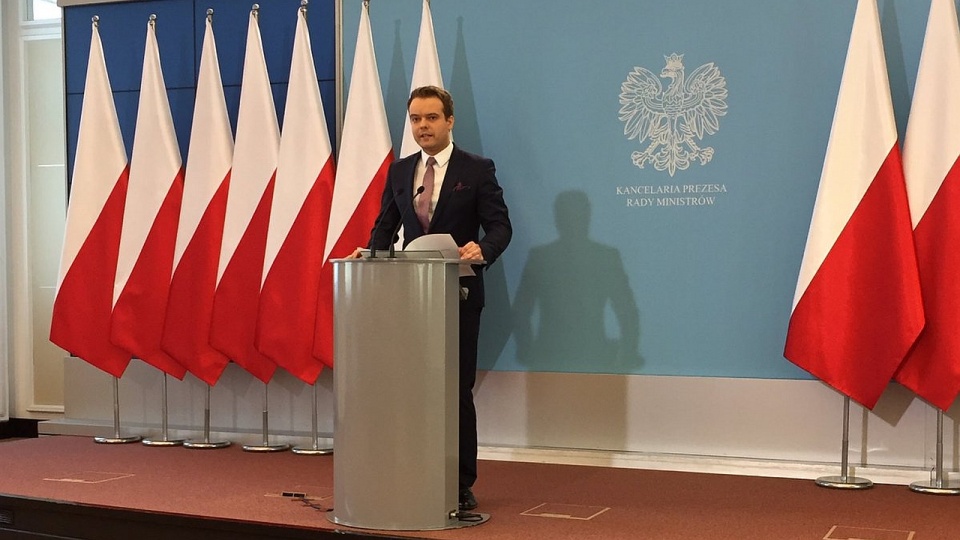 Konferencja prasowa rzecznika rządu Rafała Bochenka. Fot. twitter.com/PremierRP