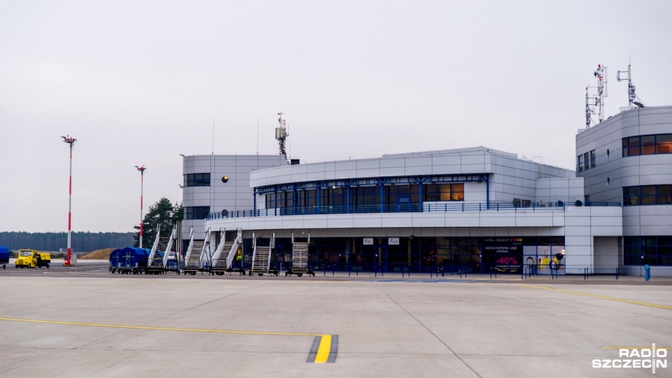 Podpisanie umowy między linią lotniczą Ryanair a portem Szczecin-Goleniów ogłosiły w czwartek władze lotniska. Fot. Olaf Nowicki [Radio Szczecin]