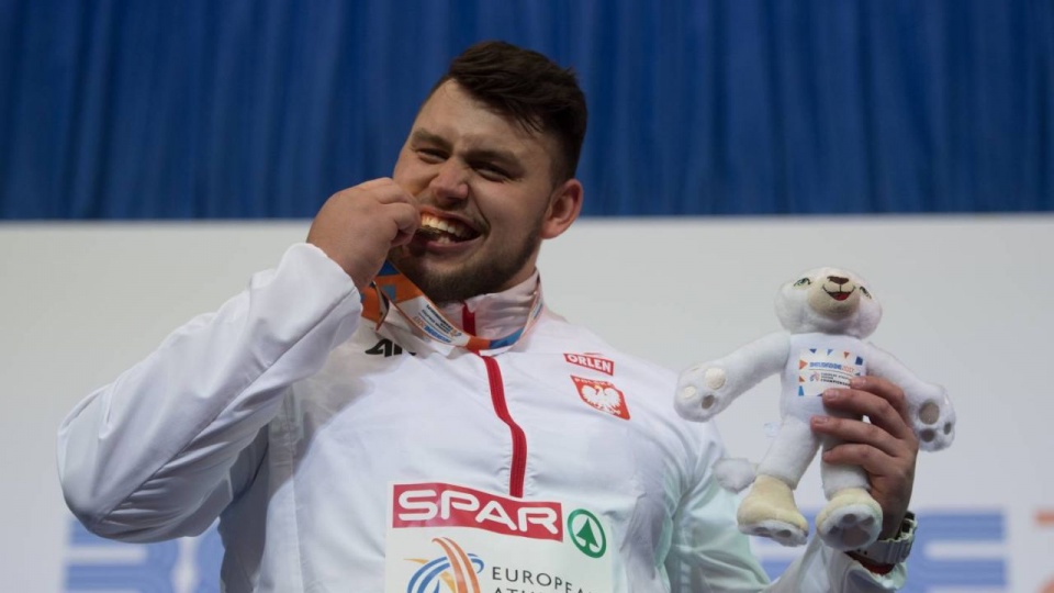 Konrad Bukowiecki - złoty medal w konkursie pchnięcia kulą. Fot. Marek Biczyk / Polski Związek Lekkiej Atletyki