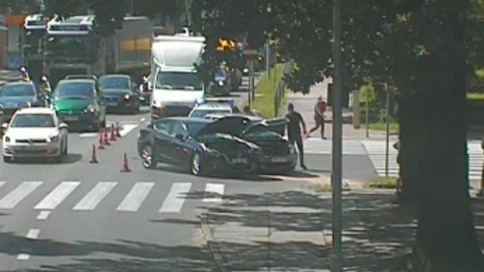 Na skrzyżowaniu ulicy Potulickiej z Placem Zwycięstwa zderzyły się dwa samochody osobowe. Fot. szr.szczecin.pl