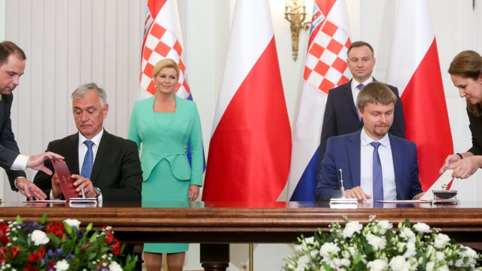 Uroczystość podpisania dokumentów dwustronnych w obecności Prezydentów Polski i Chorwacji. Fot. Maciej Biedrzycki / KPRP