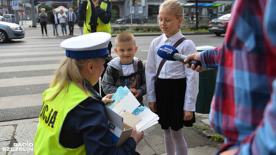 Akcja "Bezpieczna droga do szkoły" w Szczecinie. Fot. Łukasz Szełemej [Radio Szczecin]