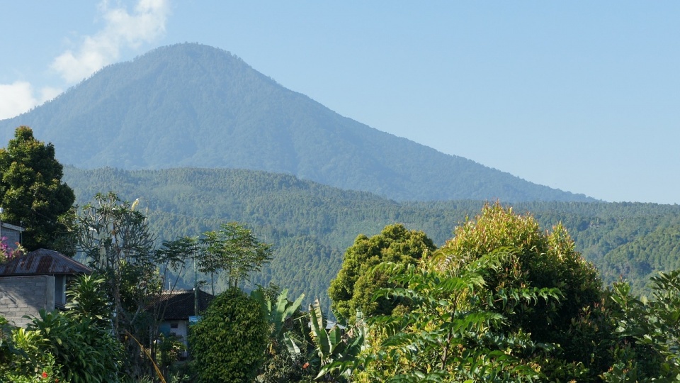 Wulkan Agung. Źródło fot.: www.pixabay.com/photo-211559 (domena publiczna)