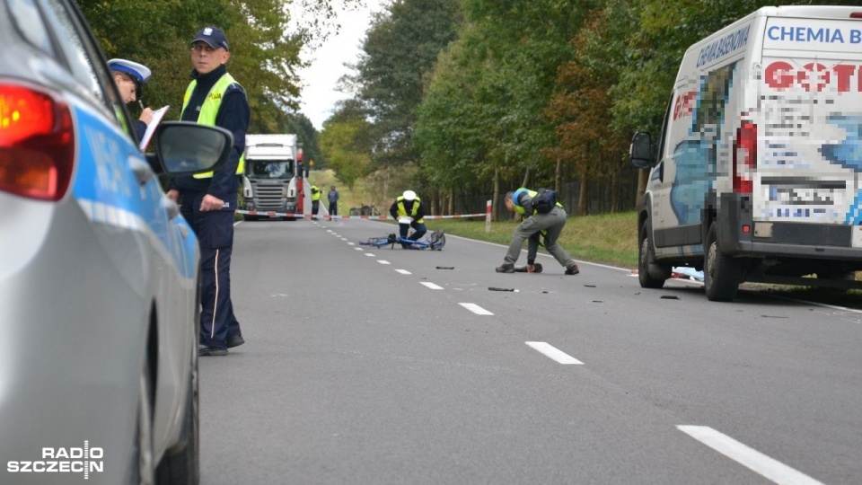 Kierujący busem potrącił rowerzystę, mężczyzna zginął na miejscu. Fot. Przemysław Polanin [Radio Szczecin]