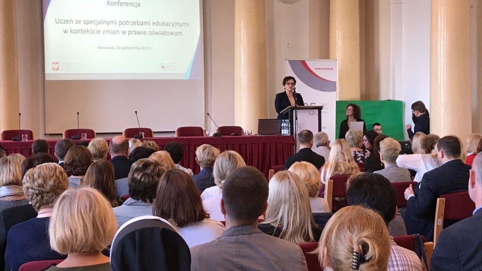 Anna Zalewska w Warszawie uczestniczy w konferencji poświęconej nauczaniu dzieci i młodzieży z niepełnosprawnościami. Fot. twitter.com/MEN_GOV_PL