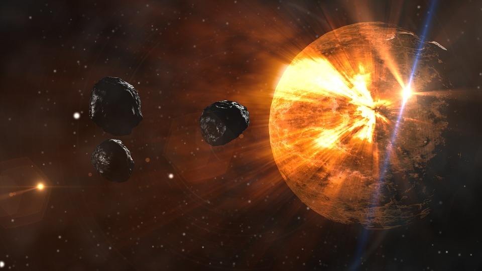 Wiele meteorytów przemierzało kosmos przez miliony lat, zanim wylądowały na naszej planecie. źródło: pixabay.com-1017666-TBIT (domena publiczna)