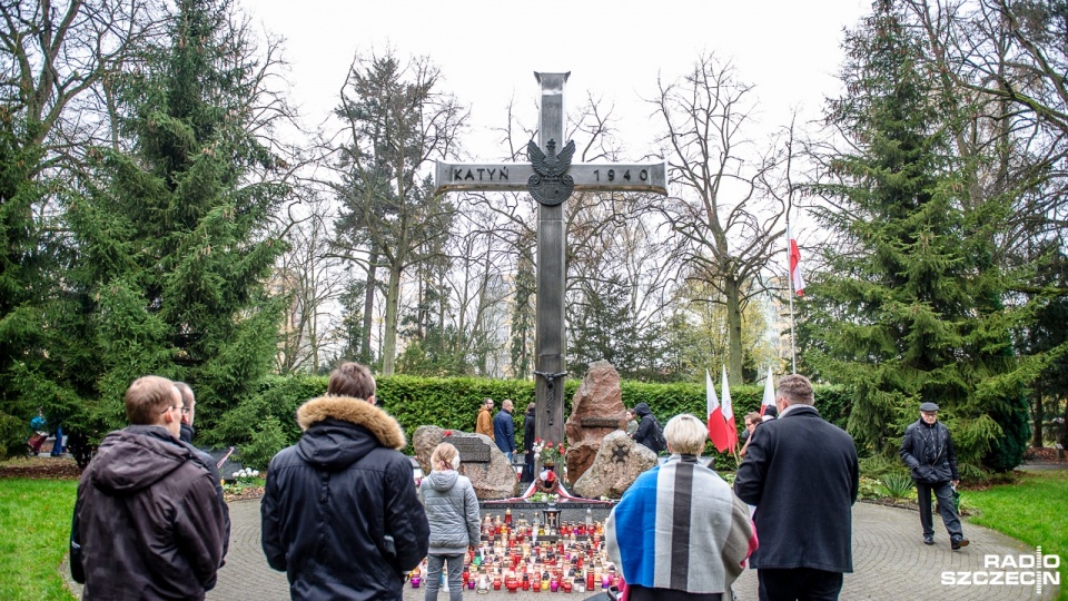 Krzyż Katyński na Cmentarzu Centralnym w Szczecinie. Fot. Olaf Nowicki [Radio Szczecin]