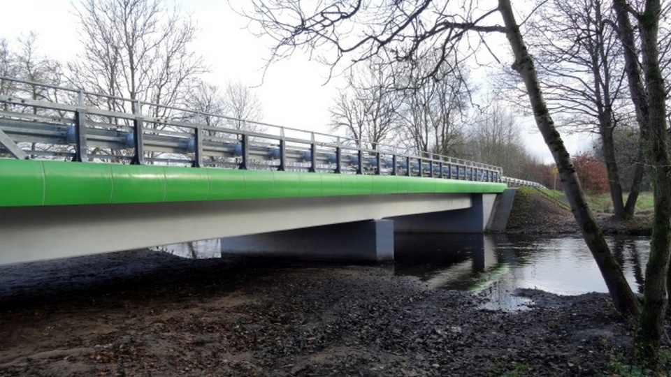 Zakończył się remont pochodzącego z lat 30. XX wieku mostu na Redze koło miejscowości Strzmiele. Fot. Zachodniopomorski Zarząd Dróg Wojewódzkich w Koszalinie.