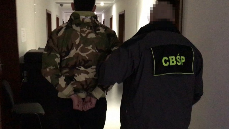 Policjanci CBŚP rozbili zorganizowaną grupę przestępczą zajmującą się obrotem narkotykami. Fot. CBŚP, źródło: www.cbsp.policja.pl