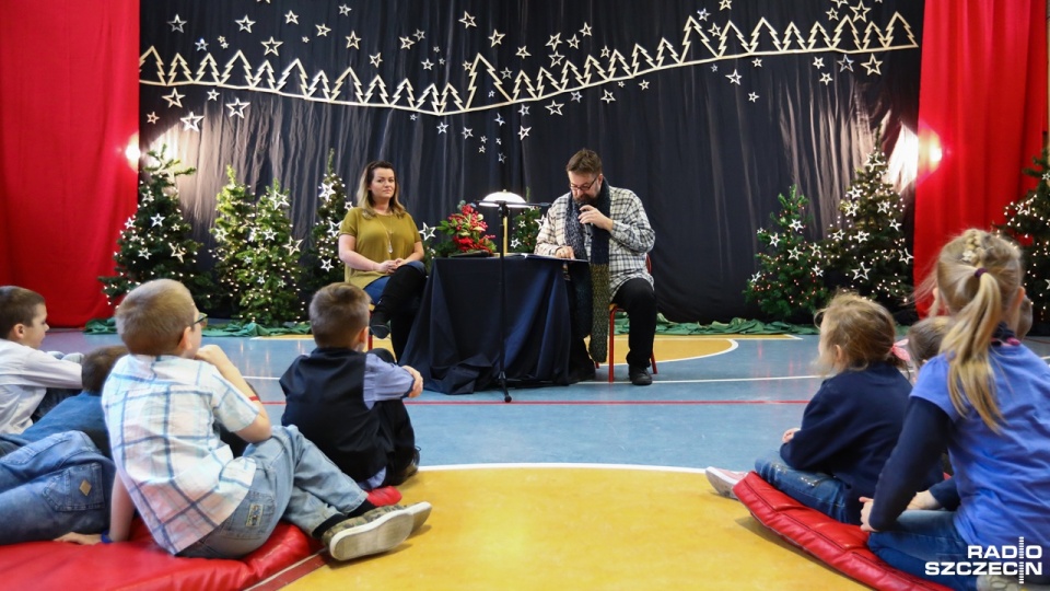 Akcja "Poczytajki" odbyła się w Szkole Podstawowej nr 5 w Szczecinie. Fot. Weronika Łyczywek [Radio Szczecin]