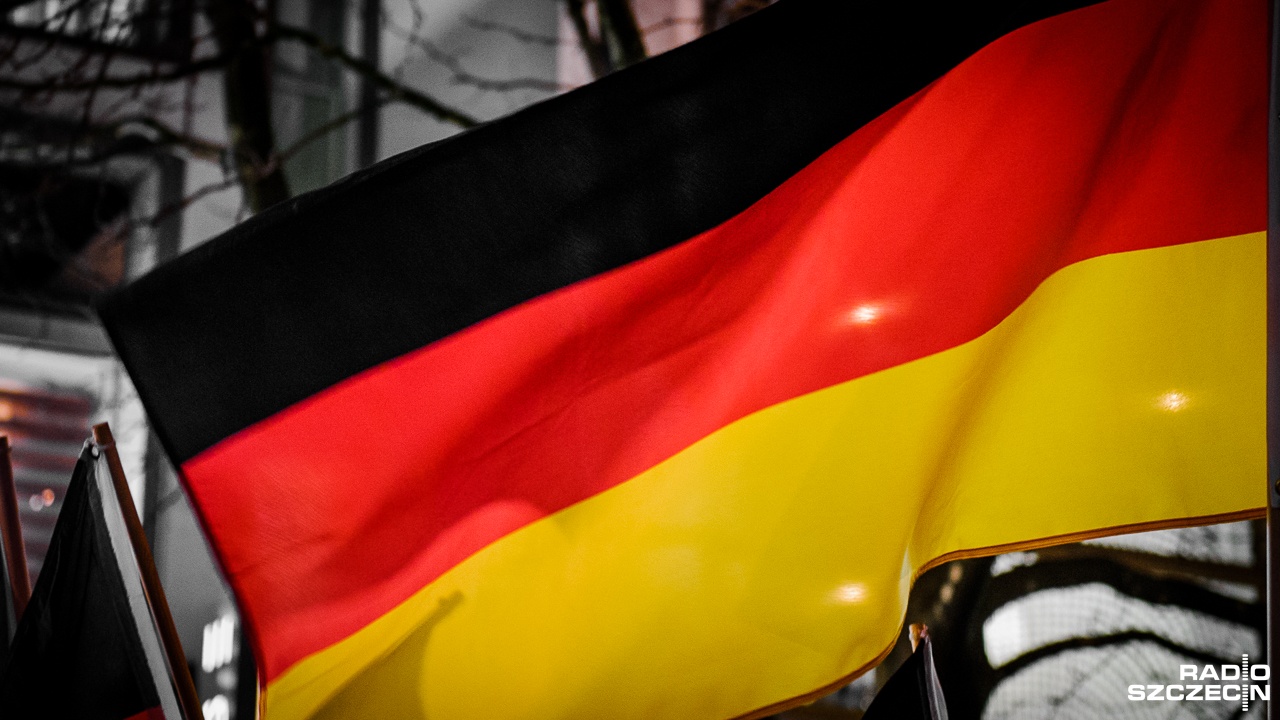 25 osób podejrzanych o członkostwo w organizacji terrorystycznej aresztowały rano niemieckie służby. Przeszukania przeprowadzono w 11 krajach związkowych, łącznie w sprawie jest 52 podejrzanych.