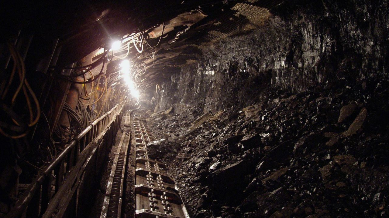 Czterech Górników w wieku 34, 35, 38 i 39 lat straciło życie we wtorkowym wypadku w kopalni Sobieski w Jaworznie.