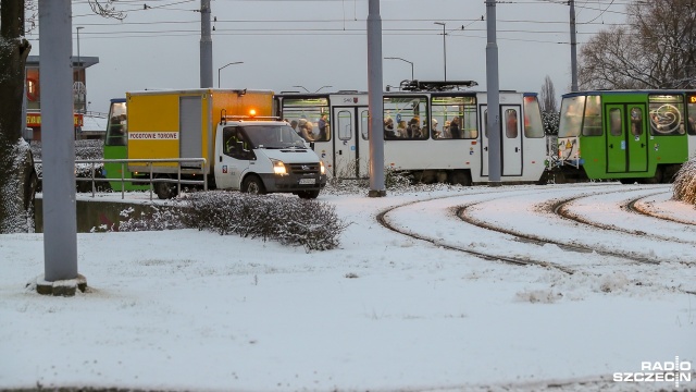 Pierwszy w tym roku śnieg spadł w Szczecinie. Fot. Robert Stachnik [Radio Szczecin] Zima w natarciu. W Szczecinie sypnęło śniegiem [WIDEO, ZDJĘCIA]