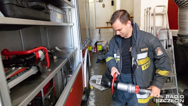 W Polsce jest prawie 30 tysięcy strażaków zawodowych i 700 tysięcy służących w formacjach ochotniczych. Fot. Robert Stachnik [Radio Szczecin] Poszliby dla nas w ogień! Święto Straży Pożarnej [WIDEO, ZDJĘCIA]