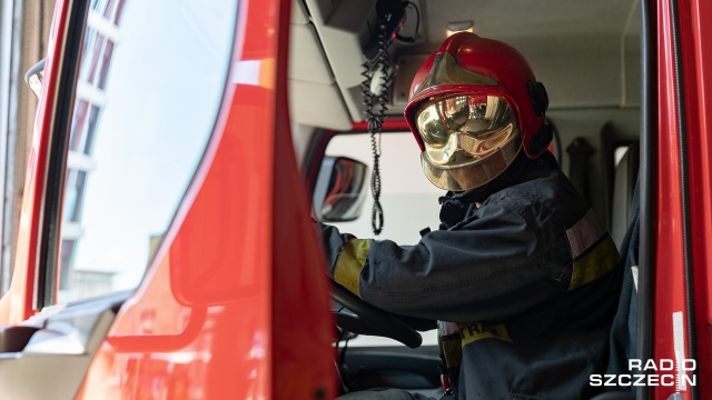 W Polsce jest prawie 30 tysięcy strażaków zawodowych i 700 tysięcy służących w formacjach ochotniczych. Fot. Robert Stachnik [Radio Szczecin] Poszliby dla nas w ogień! Święto Straży Pożarnej [WIDEO, ZDJĘCIA]
