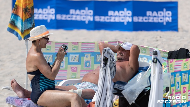 Radio Szczecin na plaży w Niechorzu. Fot. Robert Stachnik [Radio Szczecin] Radio Szczecin na plaży w Niechorzu [WIDEO, DUŻO ZDJĘĆ]