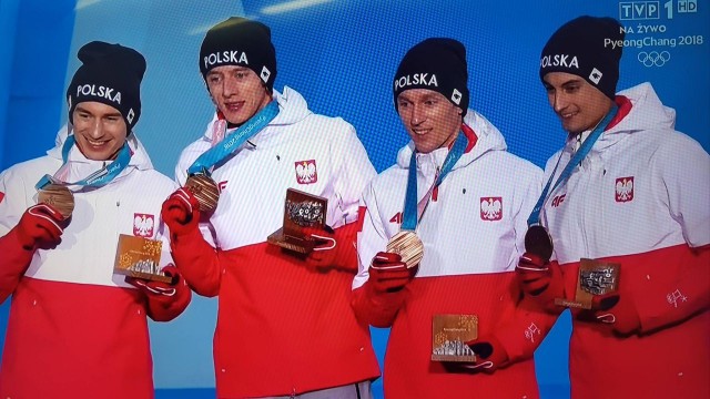 Polscy skoczkowie odebrali olimpijskie medale