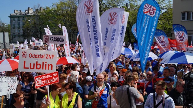 Protest Związku Nauczycielstwa Polskiego w Warszawie