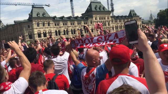 Polscy kibice opanowali Plac Czerwony. Wśród nich szczecinianie [ZDJĘCIA]