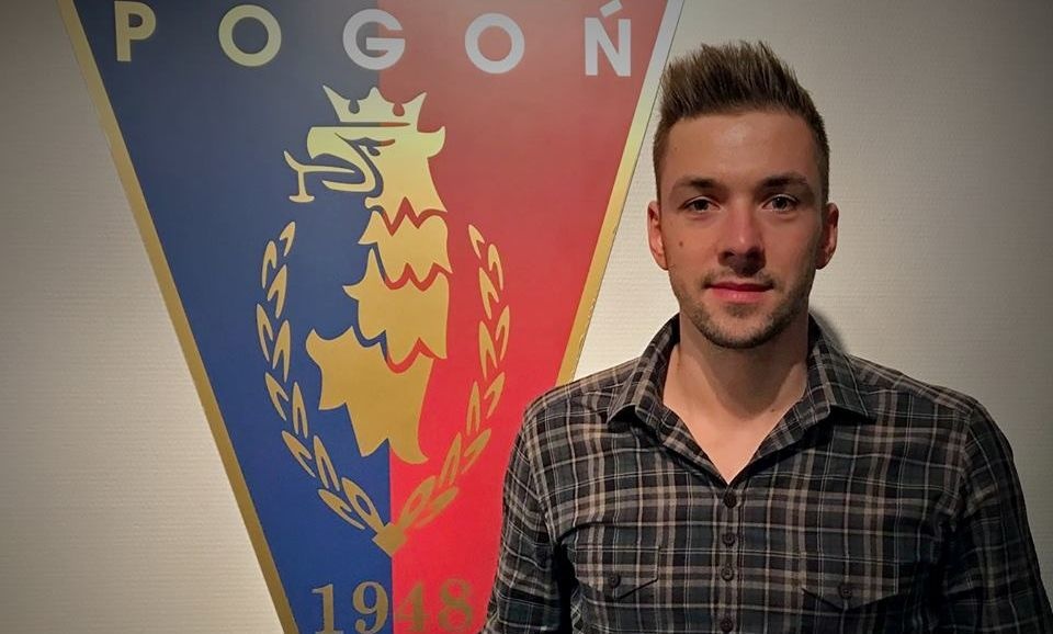 Klub informuje o podpisaniu kontraktu z Łukaszem Budziłkiem. Fot. www.facebook.com/PogonSA