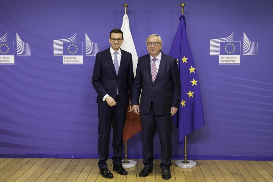 Premier Mateusz Morawiecki spotka się ponownie z przewodniczącym Komisji Europejskiej Jean-Claudem Junckerem. Fot. twitter.com/PremierRP