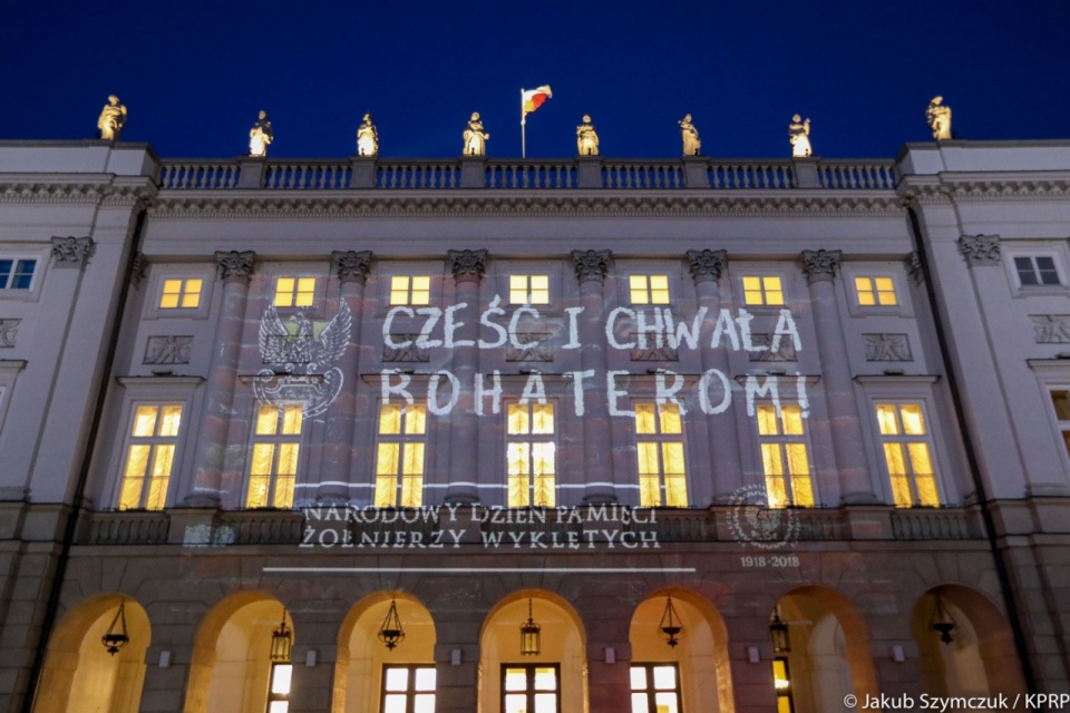 Iluminacja na Pałacu Prezydenckim. Fot. Jakub Szymczuk/KPRP, źródło: www.prezydent.pl