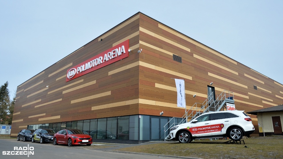 Kia Polmotor Arena - to nowa nazwa hali tenisowej przy alei Wojska Polskiego w Szczecinie. Fot. Łukasz Szełemej [Radio Szczecin]