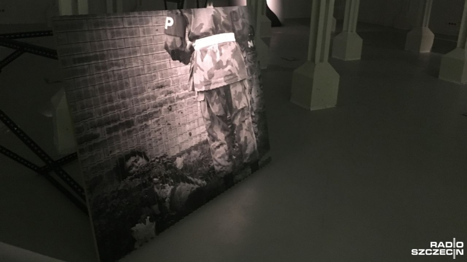 "Samobójczynie" - nowa wystawa prac Joanny Rajkowskiej od czwartku do oglądania w szczecińskiej Trafostacji Sztuki. Fot. Małgorzata Frymus [Radio Szczecin]