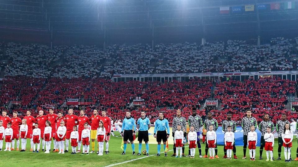 Widzowie dopisali; na stadionie we Wrocławiu polskich piłkarzy dopingowało 41 208 gardeł. źródło: www.facebook.com/LaczyNasPilka/