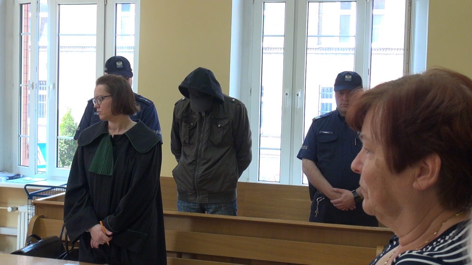 Dożywocie dla Zdzisława W. za zabójstwo 19-letniej Alicji J., zbezczeszczenie i ograbienie zwłok - taki wyrok wydał w piątek Sąd Okręgowy w Szczecinie.