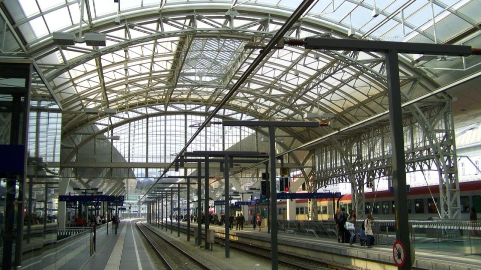 Hauptbahnhof to główny dworzec kolejowy Berlina. Fot. pixabay.com / Tappancs (CC0 domena publiczna)