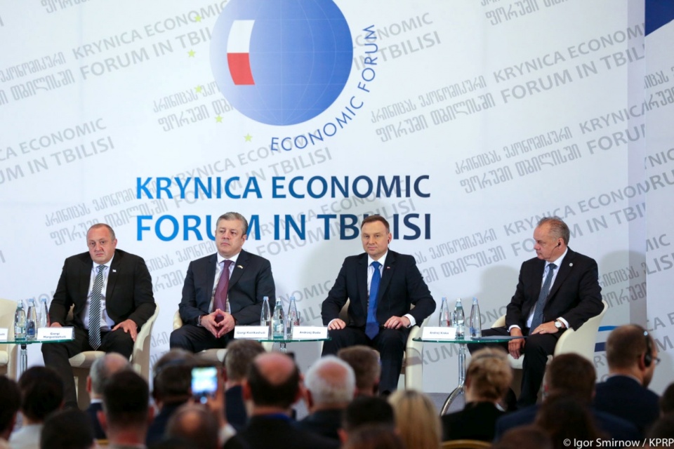 Udział Prezydenta RP w otwarciu Forum Ekonomicznego w Tbilisi. Fot. Igor Smirnow/KPRP, źródło: www.prezydent.pl