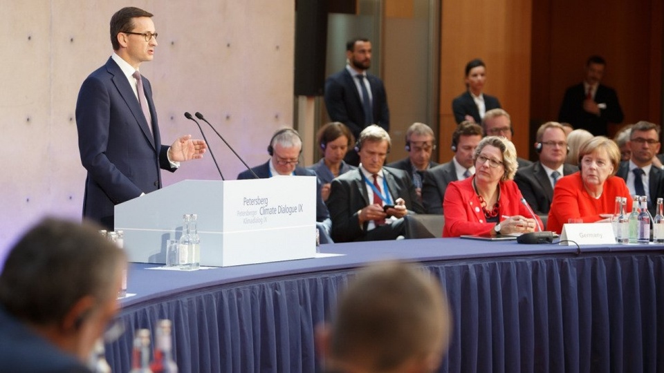 Premier Mateusz Morawiecki na IX Petersberskim Dialogu Klimatycznym. Źródło fot.: www.twitter.com/premierrp