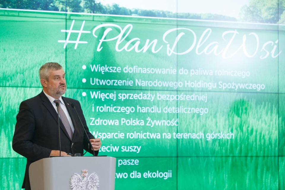 Minister rolnictwa Jan Krzysztof Ardanowski. Fot. Kancelaria Premiera, źródło: www.twitter.com/premierrp