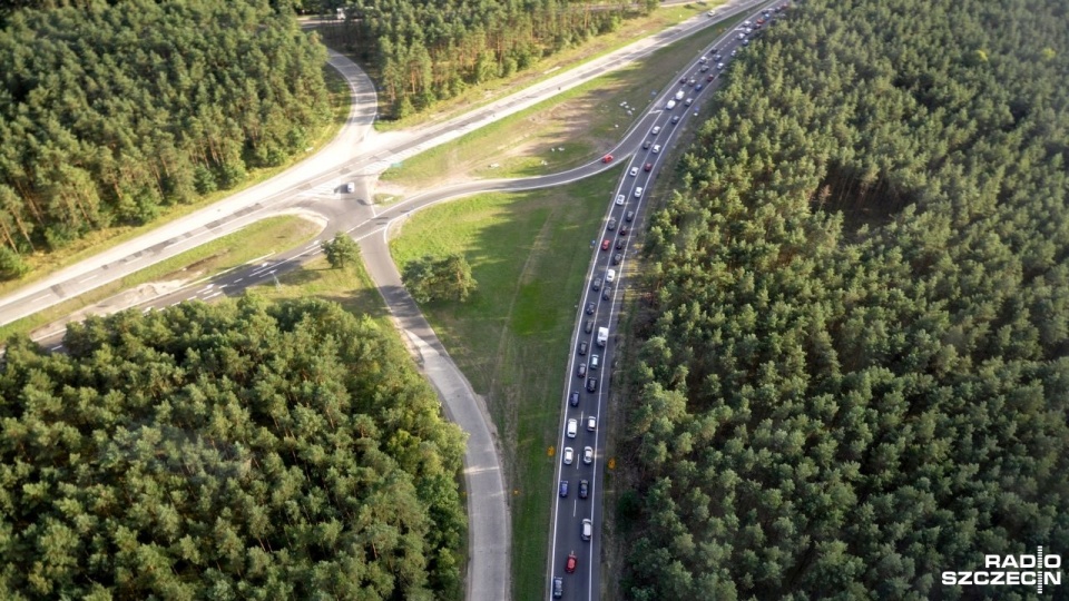 W ponad 5-kilometrowym korku utkną kierowcy podróżujący w kierunku Szczecina trasą S3 i remontowanym odcinkiem autostrady A6. Fot. Marek Borowiec [Radio Szczecin]