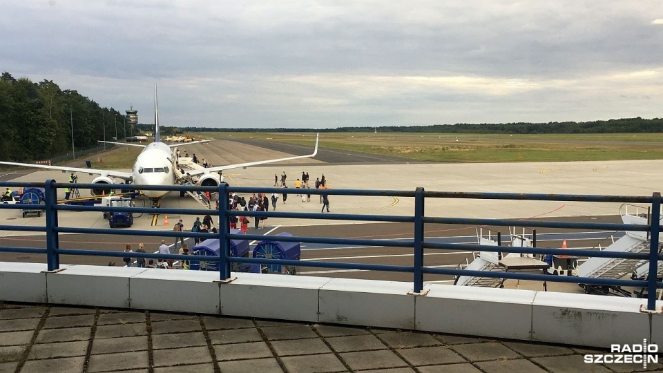 Turyści coraz chętniej korzystają z podszczecińskiego lotniska. Fot. Piotr Kołodziejski [Radio Szczecin/Archiwum]