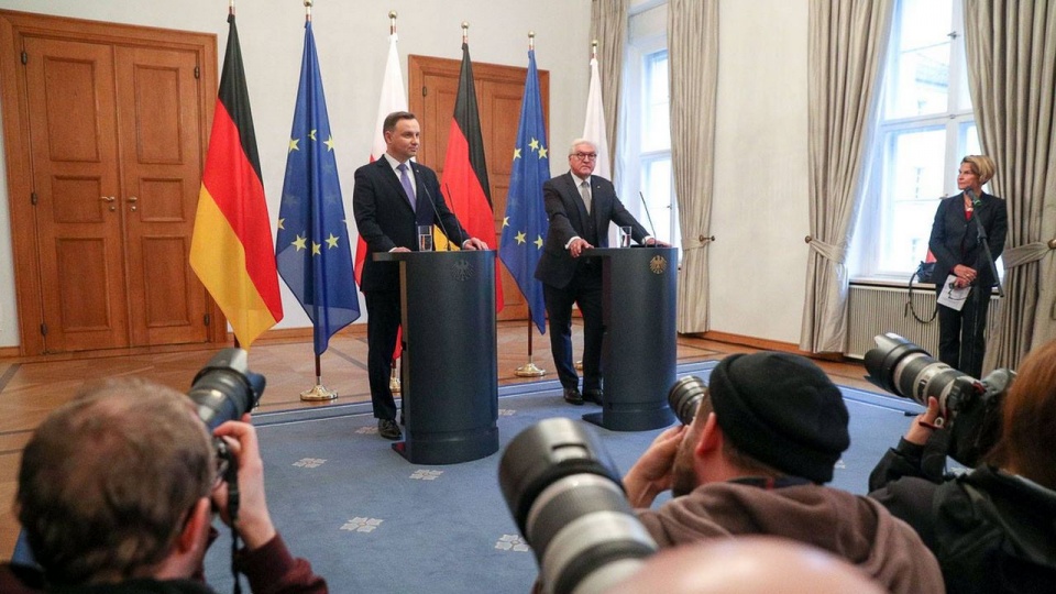 Prezydent Andrzej Duda rozmawiał z prezydentem Niemiec Frankiem-Walterem Steinmeierem i z kanclerz Angelą Merkel. źródło: https://www.facebook.com/