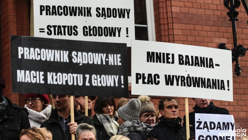 Protest pod szczecińskim sądem. Fot. Kamila Kozioł [Radio Szczecin]