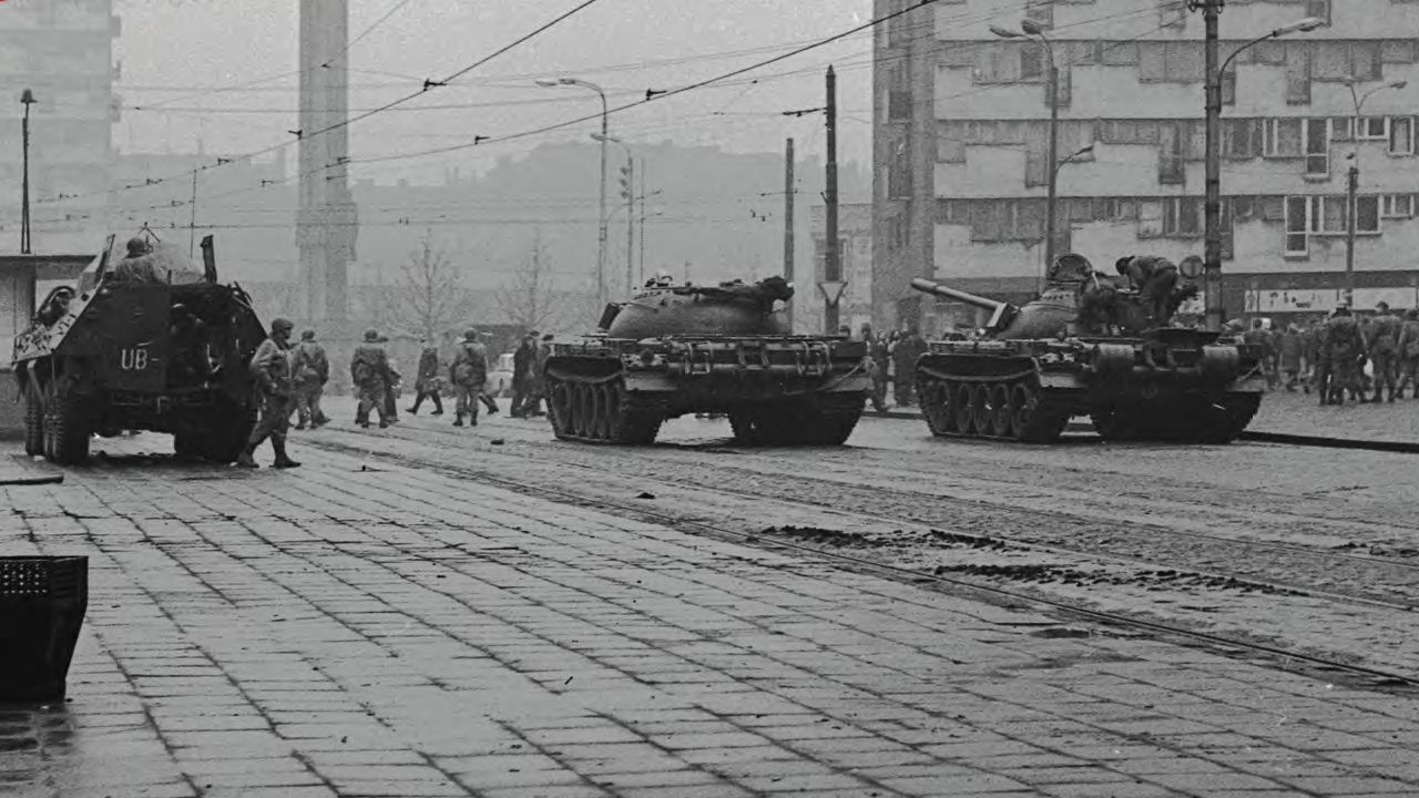 Zdjęcie z albumu "Zbuntowane miasto, szczeciński Grudzień 70 - Styczeń 71". Źródło: ipn.gov.pl