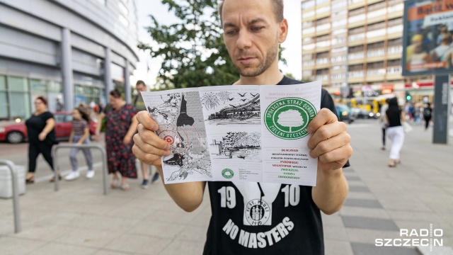 Fot. Robert Stachnik [Radio Szczecin] Mieszkańcy protestowali przeciwko festiwalowi Pyromagic [WIDEO, ZDJĘCIA]
